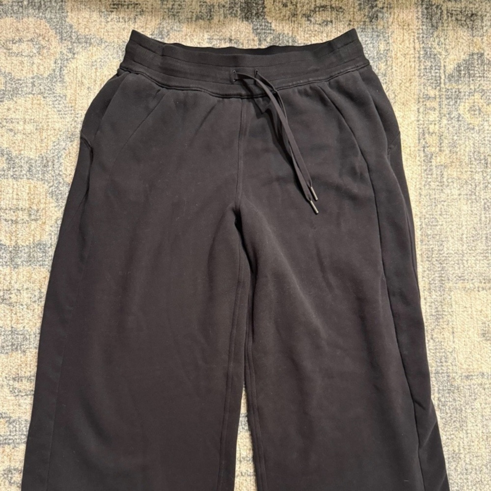 Lululemon scuba wide leg large short